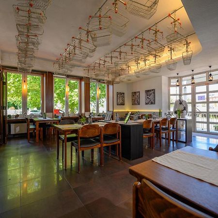 Otto'S Parkhotel Saarlouis Bagian luar foto